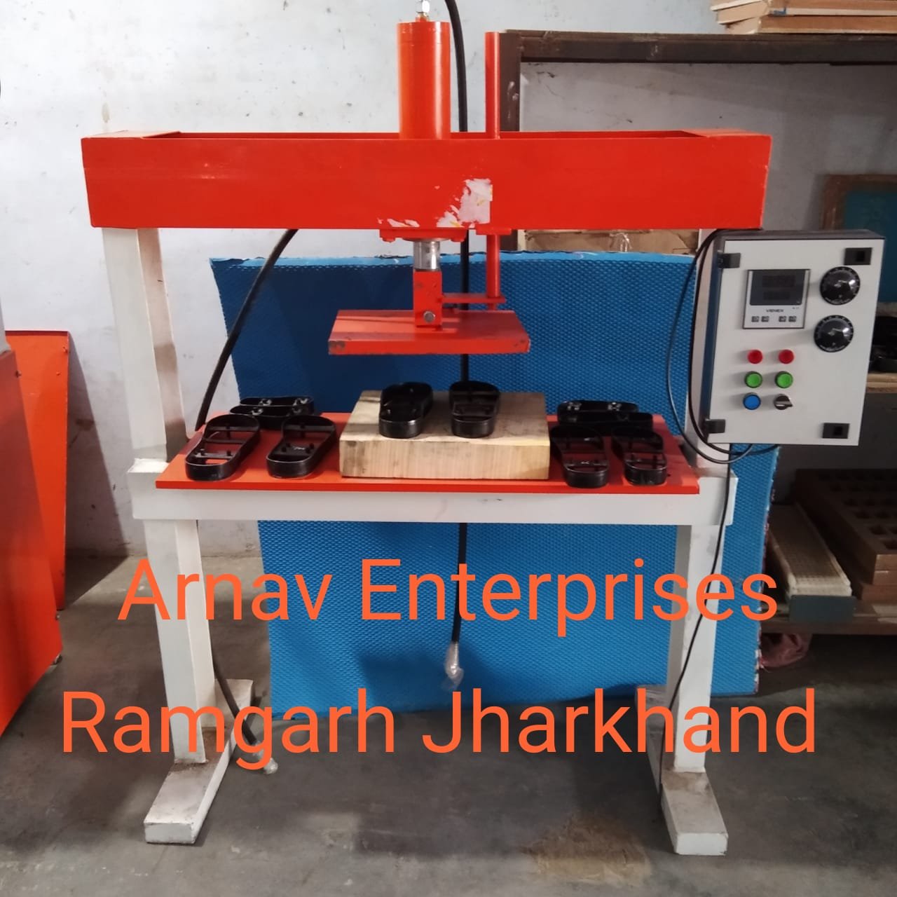 Semi-Automatic Slipper Making Machine (Hydraulic)